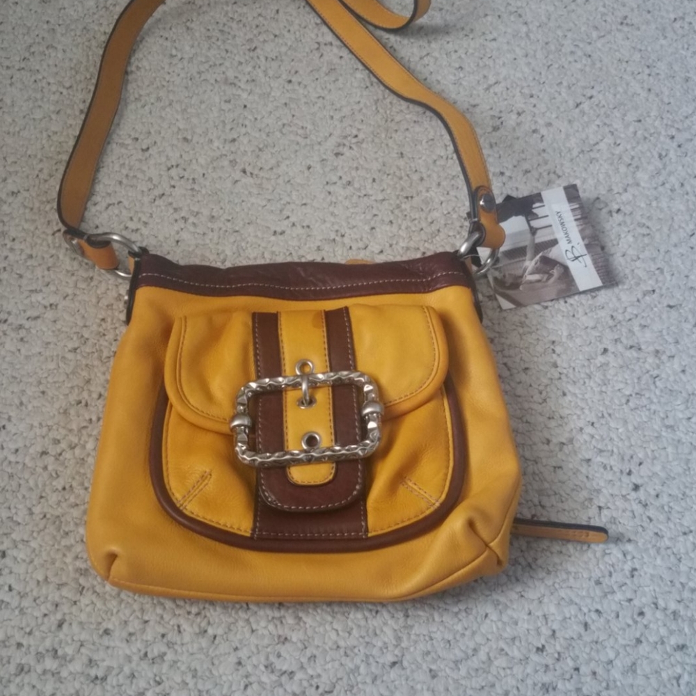 B.Makowsky yellow leather cross body bag NWT
